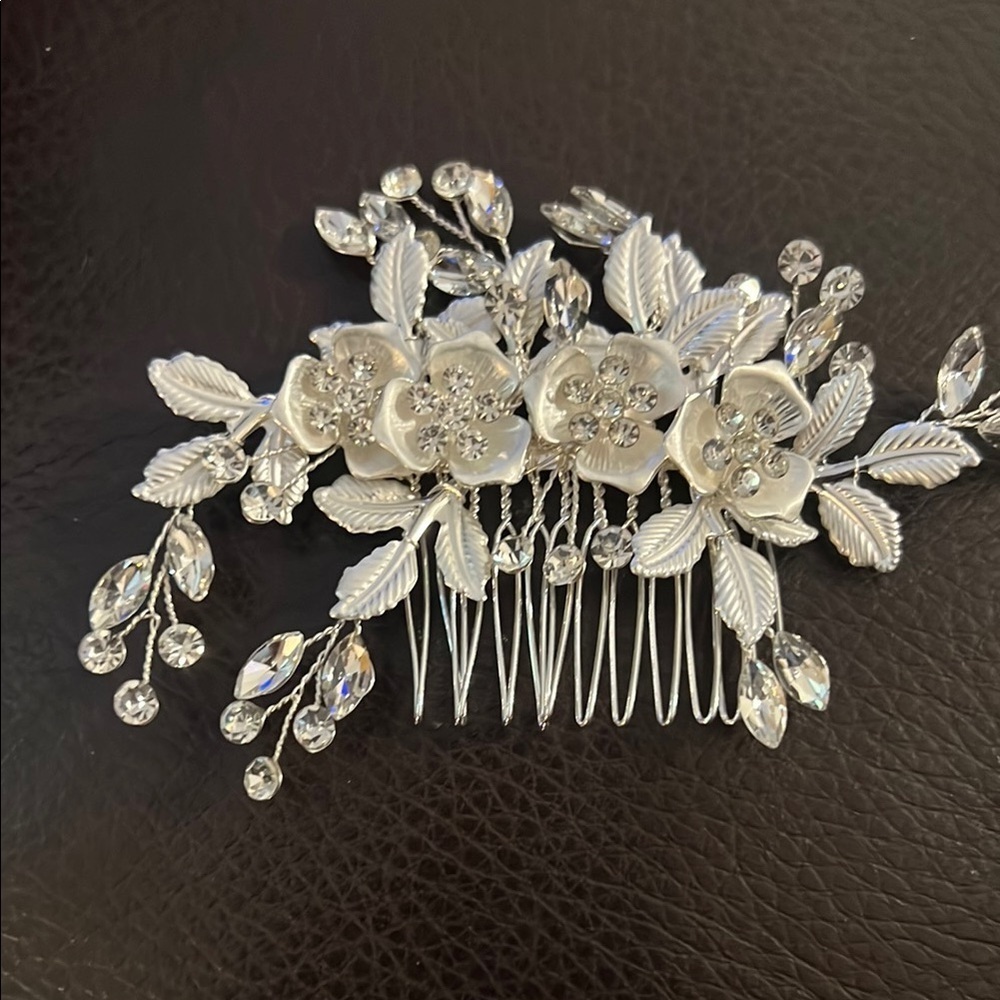 Rhinestone Bridal Hair Comb Pearl Tiaras for Women New Crystal Hairpin Clip - Picture 8 of 8